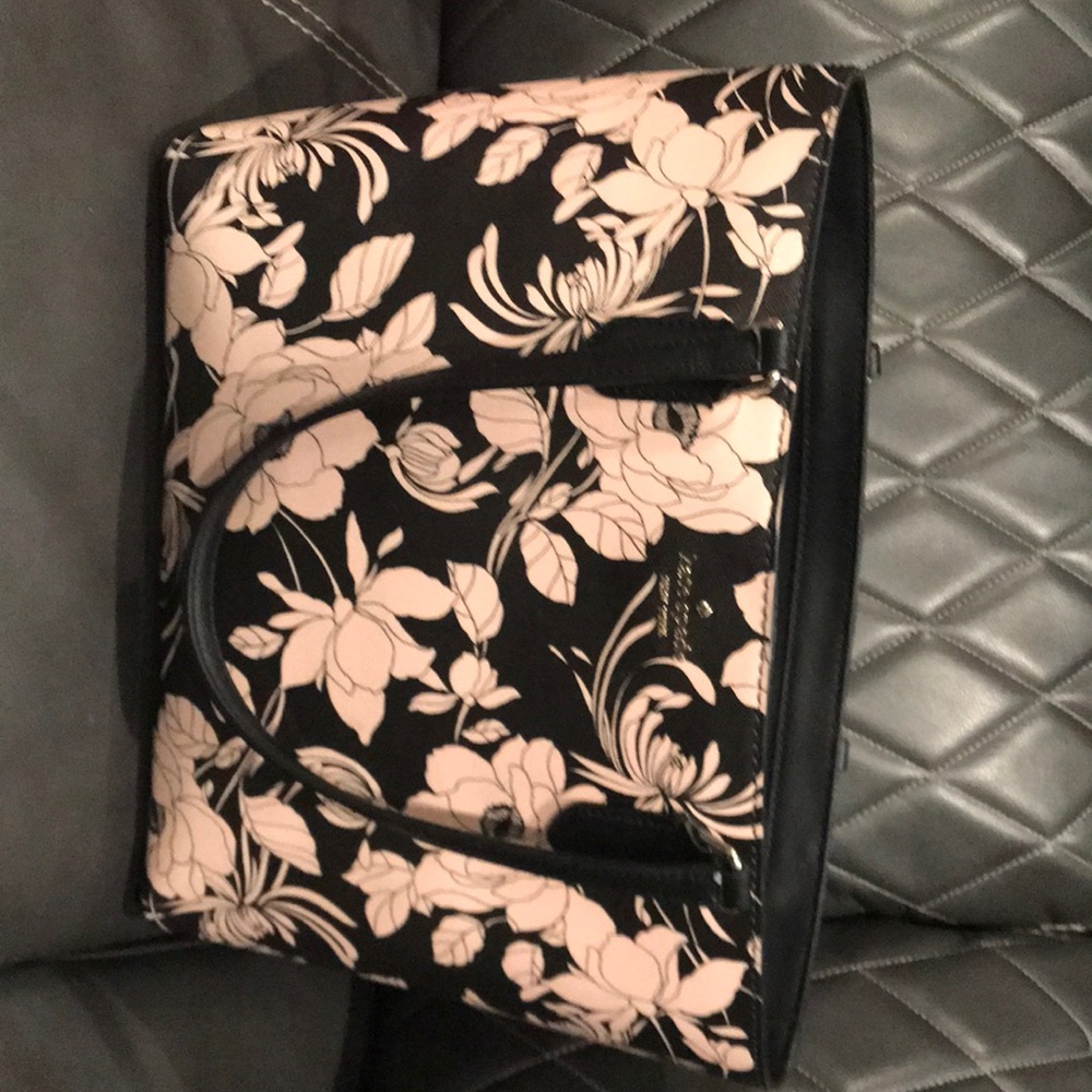 Large Kate Spade shoulder bag